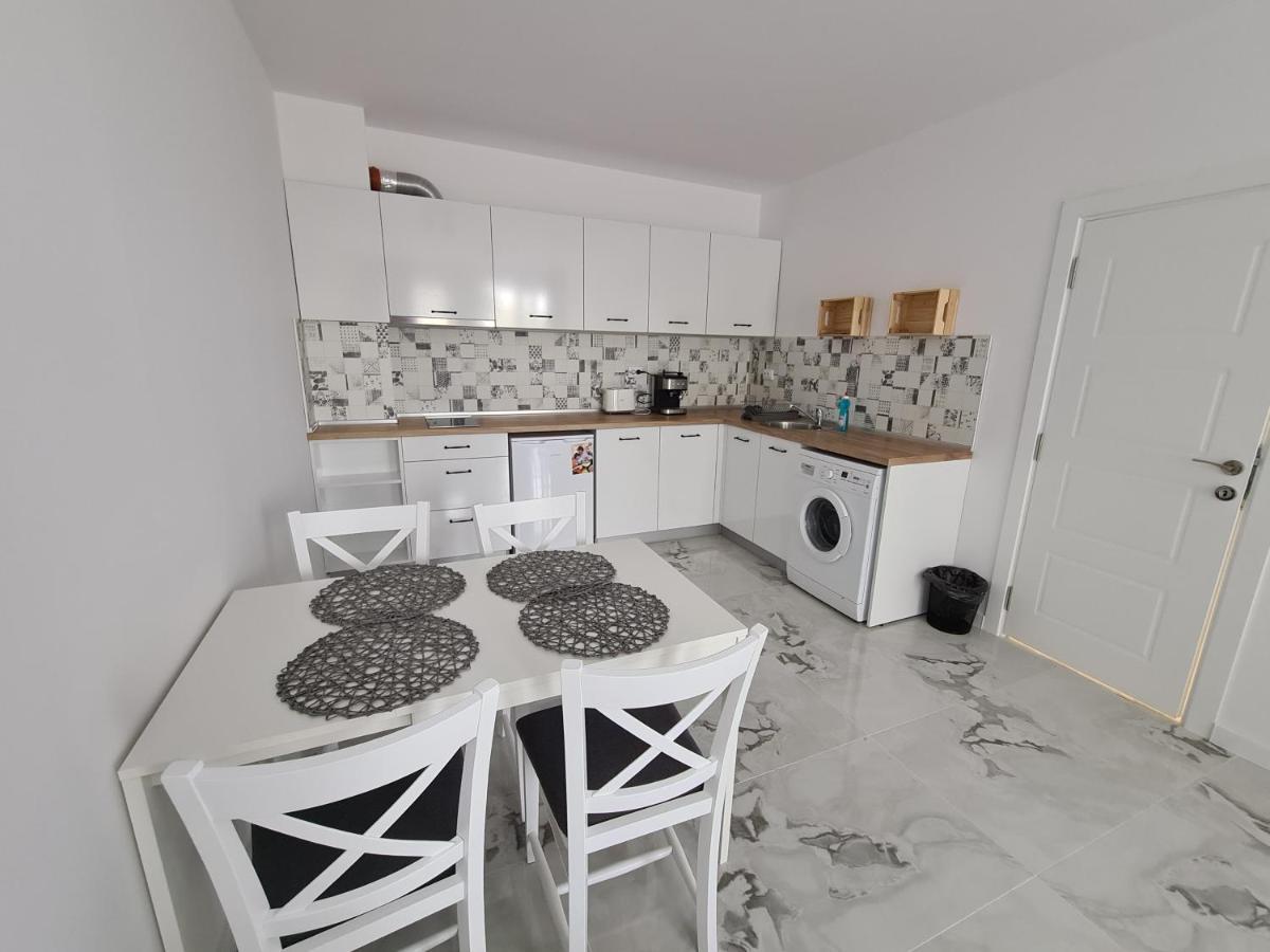 Dolphin Beach Apart Obzor Exterior foto